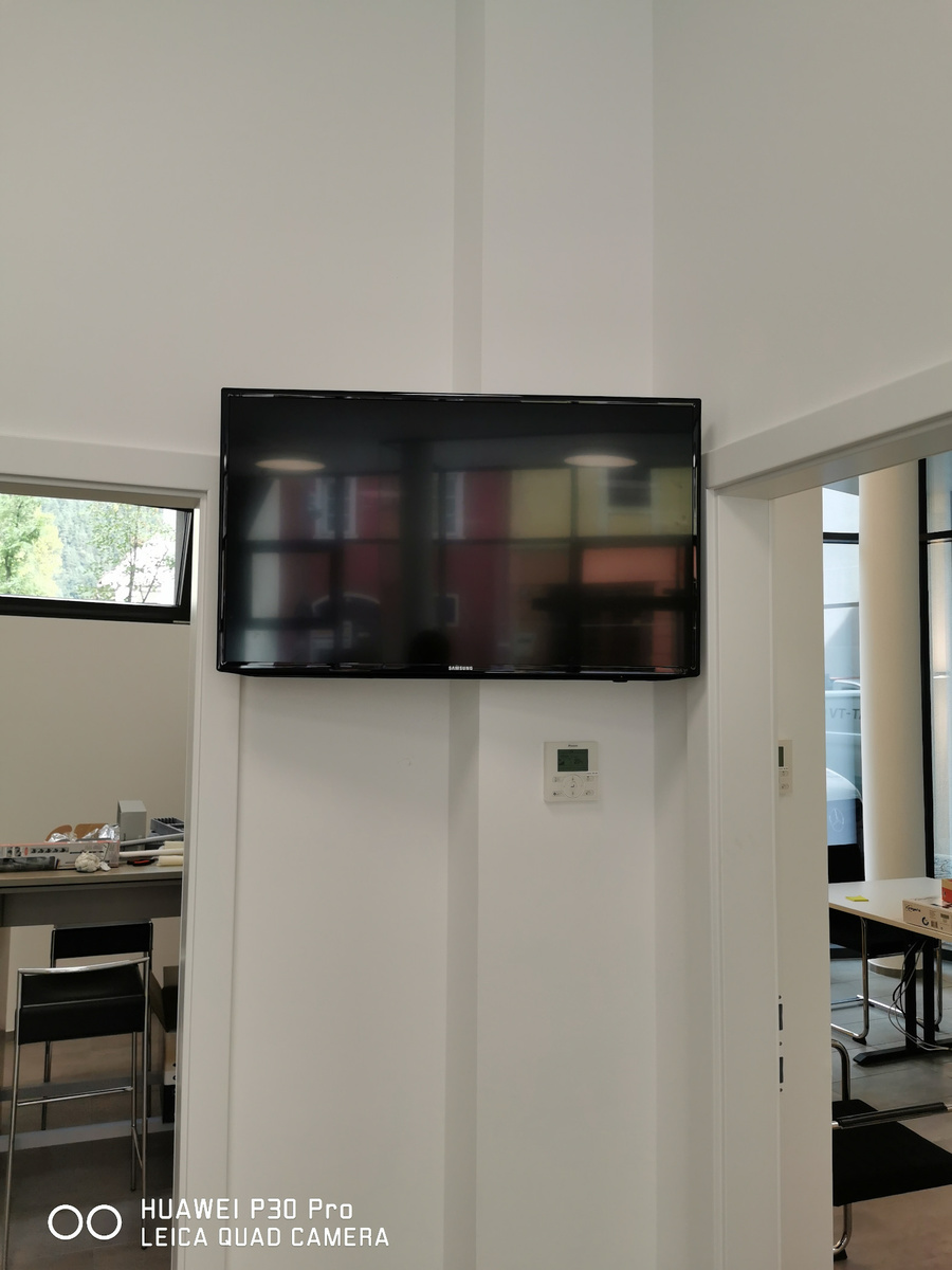Installation eines Fernsehgerätes durch SAT-TV Grabner