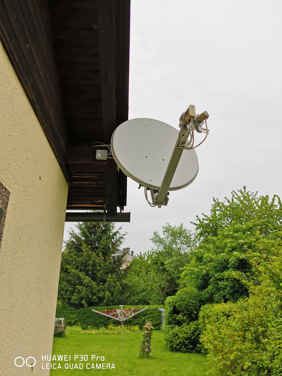 Satellitenschüssel von SAT-TV Grabner